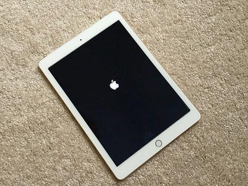 Đây Là Cách Nhanh Nhất Để Tắt Nguồn iPad Khi Bị Treo