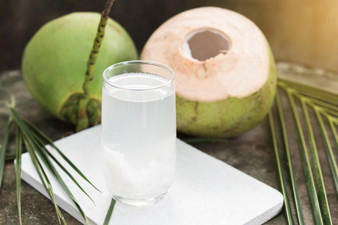 Nước dừa để được bao lâu?Cách bảo quản nước dừa ngon lâu KHÔNG BỊ THIU HỎNG