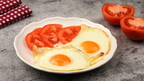 Trứng ốp la bao nhiêu calo? Ăn trứng thế nào để giúp cơ bắp săn chắc?